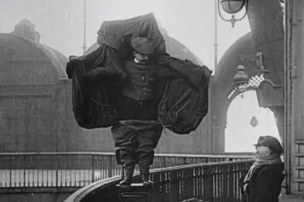 Franz Reichelt, el hombre que probó un paracaídas y murió en el intento